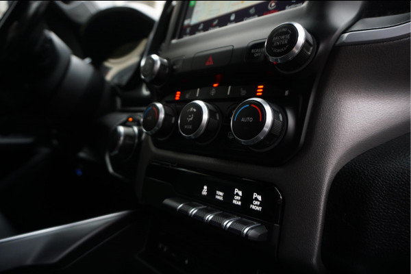 Dodge Ram 1500 5.7 V8 4x4 Crew Cab Big Horn Apple Carplay Camera Leer Trekhaak LPG Stoelverwarming Stuurverwarming