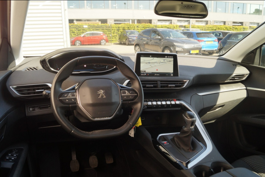 Peugeot 5008 1.2 PureTech 130pk Executive 7-persoons -NAVI-ECC-
