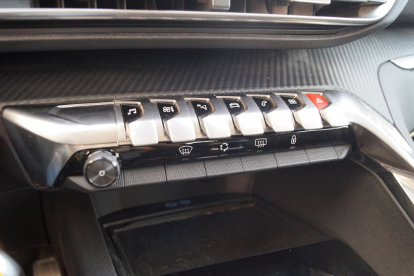 Peugeot 5008 1.2 PureTech 130pk Executive 7-persoons -NAVI-ECC-