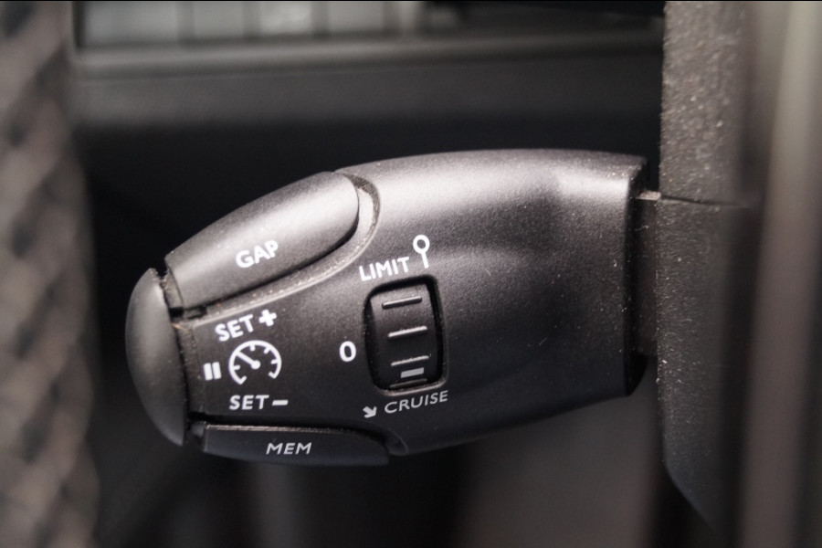 Peugeot 5008 1.2 PureTech 130pk Premium -NAVI-ECC-PDC-CAM-