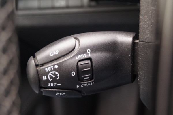 Peugeot 5008 1.2 PureTech 130pk Premium -NAVI-ECC-PDC-CAM-