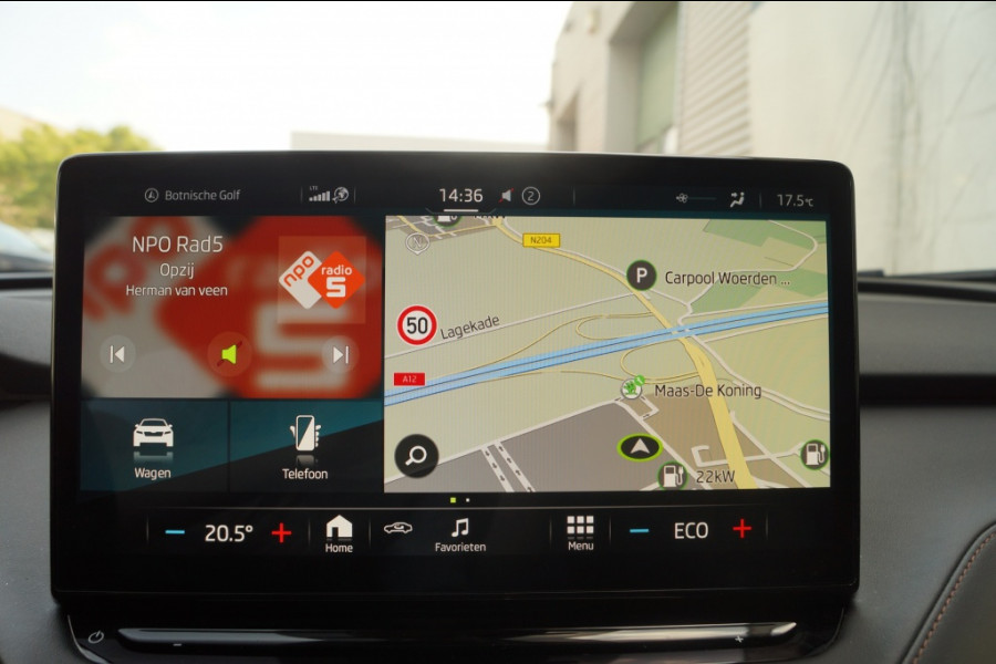 Škoda ENYAQ iV 60 180pk 62kWh -PANO-LEER-NAVI-ECC-PDC-