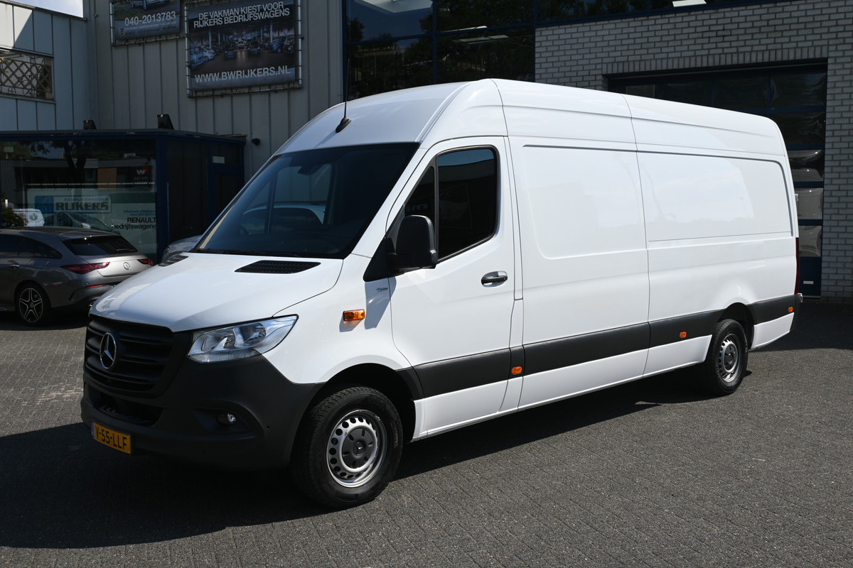 Mercedes-Benz Sprinter 315 CDI L3H2 MBUX navigatie met 360 graden camera, Geveerde stoel, Etc. Mercedes-Benz Sprinter 315 CDI L3H2 MBUX navigatie met 360 graden camera, Geveerde stoel, Etc.