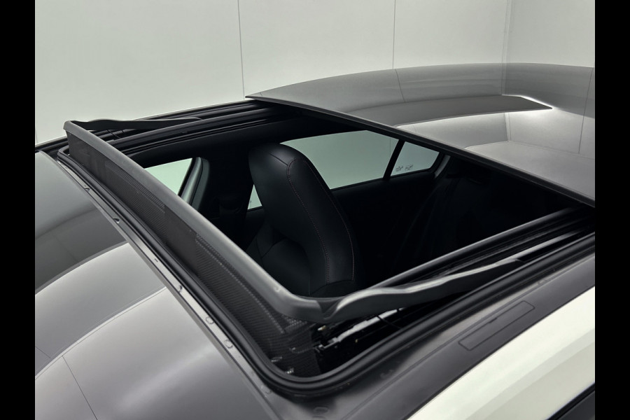Mercedes-Benz A-Klasse 180 Premium Plus | Panoramadak | elct. bedienbare voor stoelen met memory | Navigatie | Parking support met camera achter | Inclusief 24 maanden MB Certified garantie voor Europa