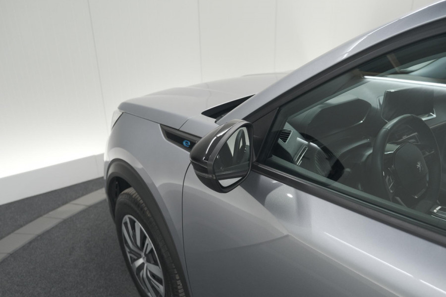 Peugeot e-2008 EV Active 50 kWh | Camera | Navigatie | Climate Control | Apple Carplay
