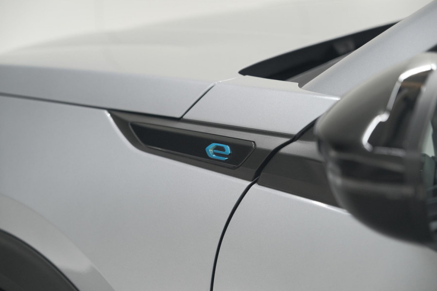 Peugeot e-2008 EV Active 50 kWh | Camera | Navigatie | Climate Control | Apple Carplay