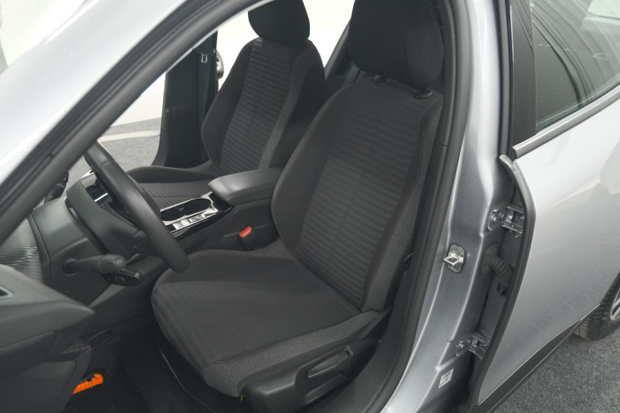 Peugeot e-2008 EV Active 50 kWh | Camera | Navigatie | Climate Control | Apple Carplay