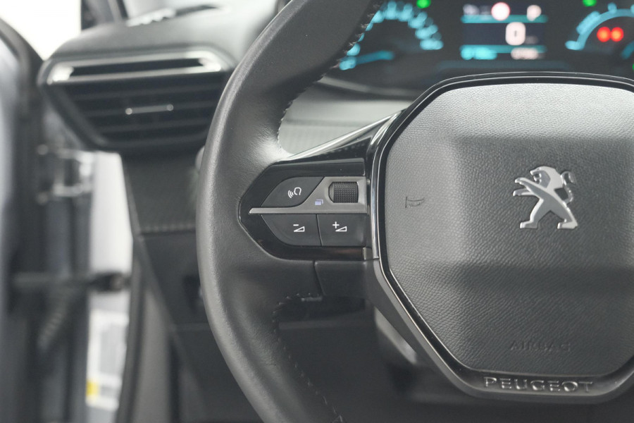 Peugeot e-2008 EV Active 50 kWh | Camera | Navigatie | Climate Control | Apple Carplay