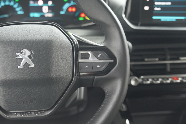 Peugeot e-2008 EV Active 50 kWh | Camera | Navigatie | Climate Control | Apple Carplay