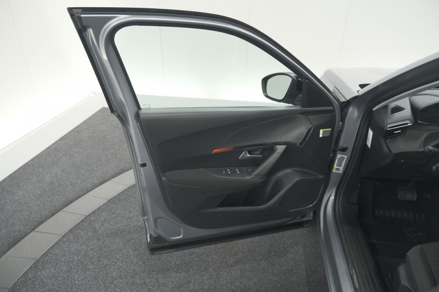 Peugeot e-2008 EV Active 50 kWh | Camera | Navigatie | Climate Control | Apple Carplay