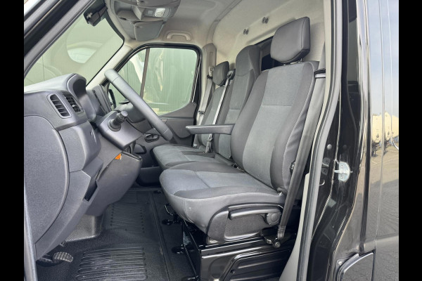 Renault Master T35 2.3 dCi 135 L2H2 Cruise Navigatie Airco All Season banden Goed onderhouden