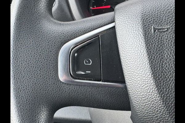 Renault Master T35 2.3 dCi 135 L2H2 Cruise Navigatie Airco All Season banden Goed onderhouden