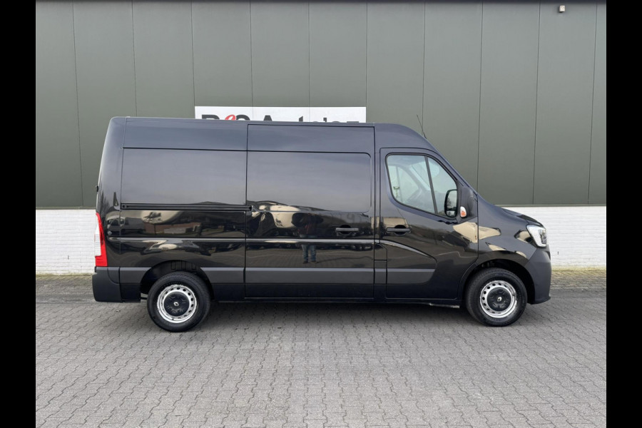 Renault Master T35 2.3 dCi 135 L2H2 Cruise Navigatie Airco All Season banden Goed onderhouden