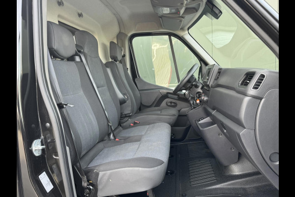 Renault Master T35 2.3 dCi 135 L2H2 Cruise Navigatie Airco All Season banden Goed onderhouden