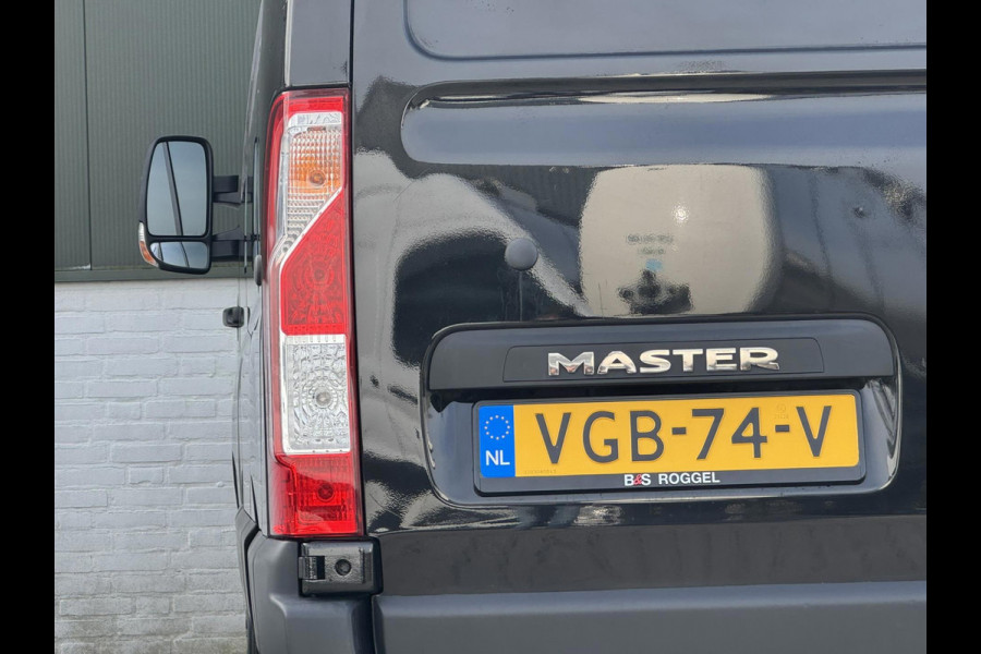 Renault Master T35 2.3 dCi 135 L2H2 Cruise Navigatie Airco All Season banden Goed onderhouden