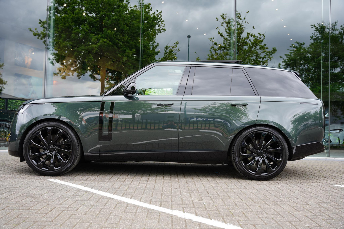 Land Rover Range Rover P 530 V 8 Autobiography Black Pack Land Rover Range Rover P 530 V 8 Autobiography Black Pack