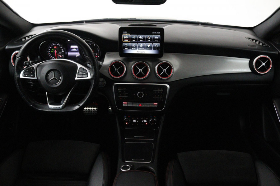 Mercedes-Benz CLA-Klasse 180 Business Solution AMG Upgrade Edition (ACHTERUITRIJCAMERA, NAVIGATIE, STOELVERWARMING, CRUISE)