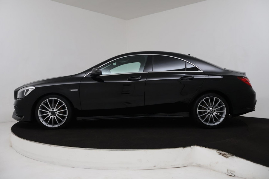Mercedes-Benz CLA-Klasse 180 Business Solution AMG Upgrade Edition (ACHTERUITRIJCAMERA, NAVIGATIE, STOELVERWARMING, CRUISE)