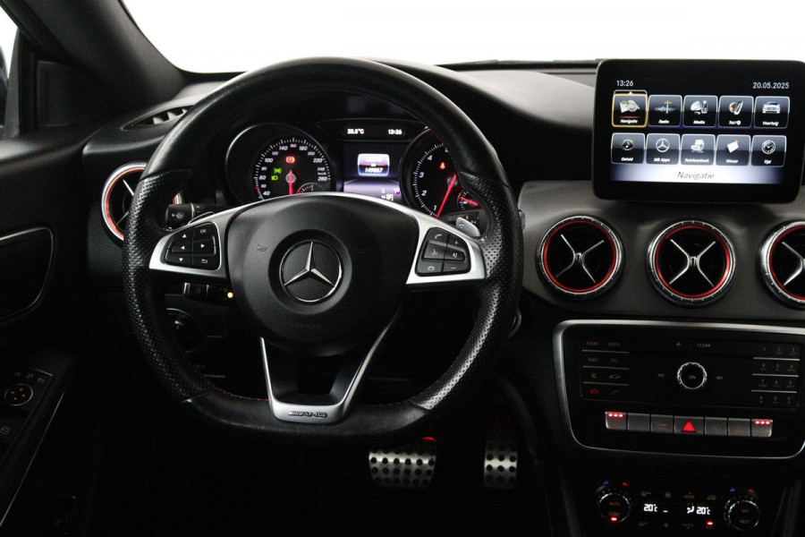 Mercedes-Benz CLA-Klasse 180 Business Solution AMG Upgrade Edition (ACHTERUITRIJCAMERA, NAVIGATIE, STOELVERWARMING, CRUISE)