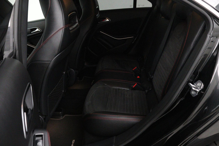 Mercedes-Benz CLA-Klasse 180 Business Solution AMG Upgrade Edition (ACHTERUITRIJCAMERA, NAVIGATIE, STOELVERWARMING, CRUISE)