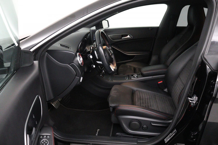 Mercedes-Benz CLA-Klasse 180 Business Solution AMG Upgrade Edition (ACHTERUITRIJCAMERA, NAVIGATIE, STOELVERWARMING, CRUISE)