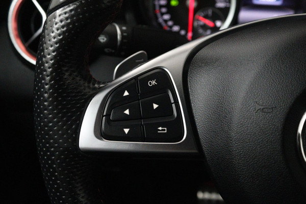 Mercedes-Benz CLA-Klasse 180 Business Solution AMG Upgrade Edition (ACHTERUITRIJCAMERA, NAVIGATIE, STOELVERWARMING, CRUISE)