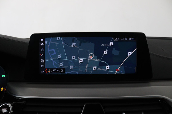 BMW 5 Serie Touring 520i High Executive (PANORAMADAK, PARKEERSENSOREN, CRUISE CONTROL, CAMERA, STOELVERWARMING, LEER)