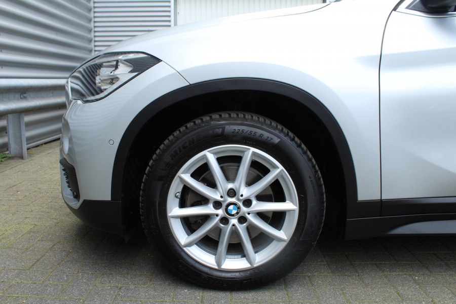 BMW X1 sDrive18i 141pk AUTOMAAT NL-Auto 74.942km Clima Cruise Navi Camera HUD Keyless El. Klep 17"LMV