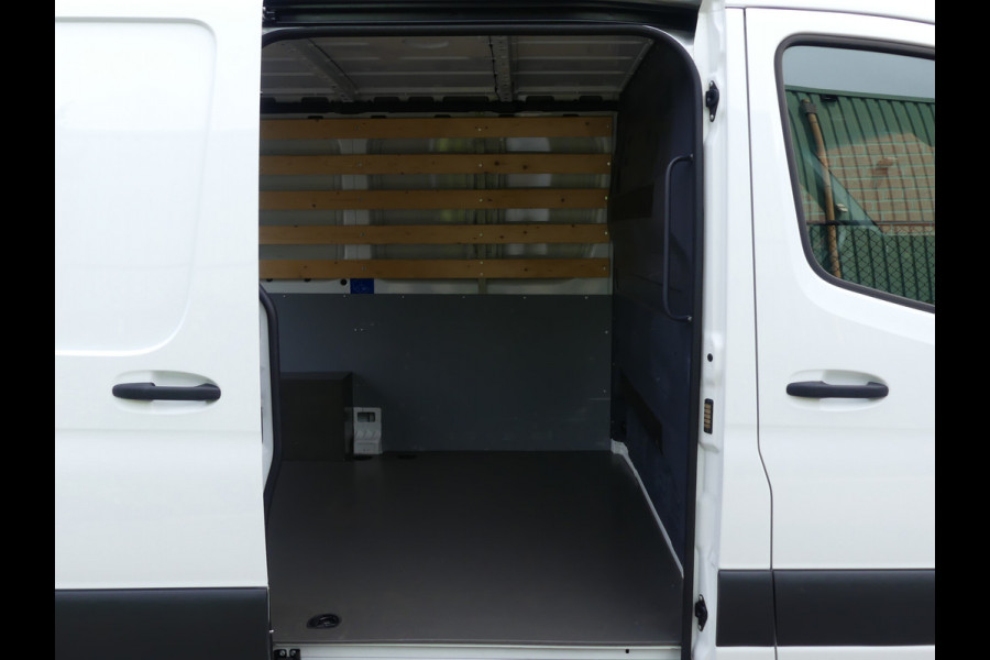 Mercedes-Benz Sprinter 211 CDI L1H1 Airco/Trekhaak/Cruise control