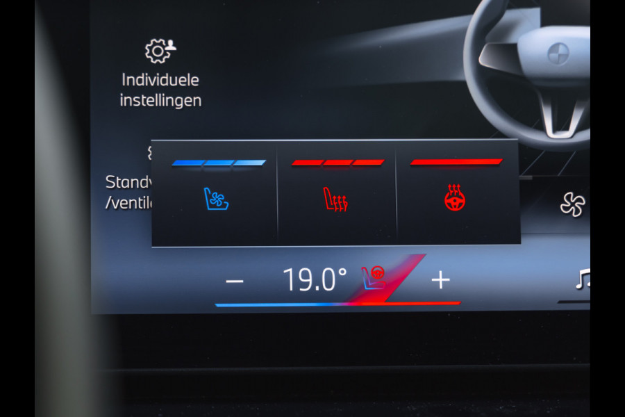 BMW X6 xDrive40i M-Sport Pro - Pano - Luchtvering - Standkachel - Head-up Display