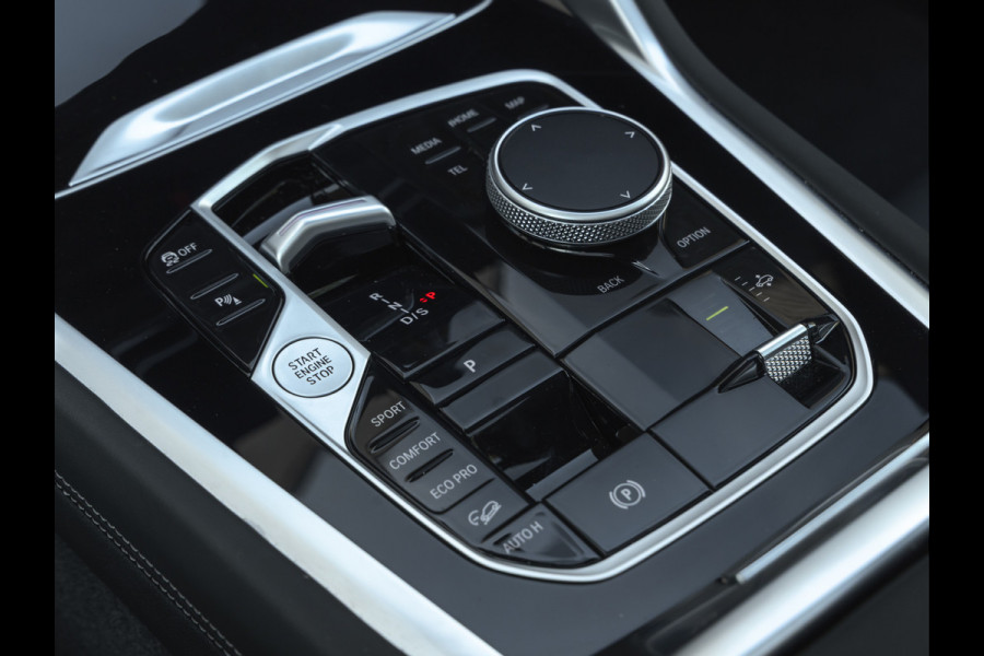 BMW X6 xDrive40i M-Sport Pro - Pano - Luchtvering - Standkachel - Head-up Display