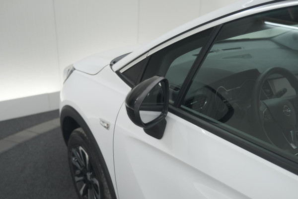 Opel Crossland Turbo 130 AT6 Elegance | Camera | Parkeersensoren | Navigatie | Apple Carplay