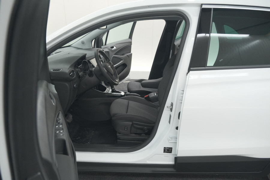 Opel Crossland Turbo 130 AT6 Elegance | Camera | Parkeersensoren | Navigatie | Apple Carplay