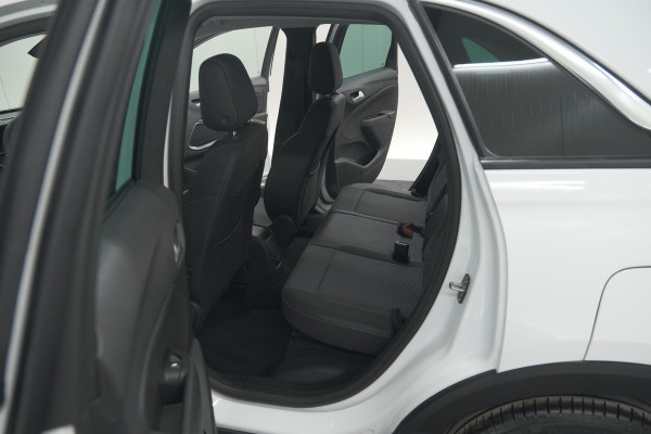 Opel Crossland Turbo 130 AT6 Elegance | Camera | Parkeersensoren | Navigatie | Apple Carplay
