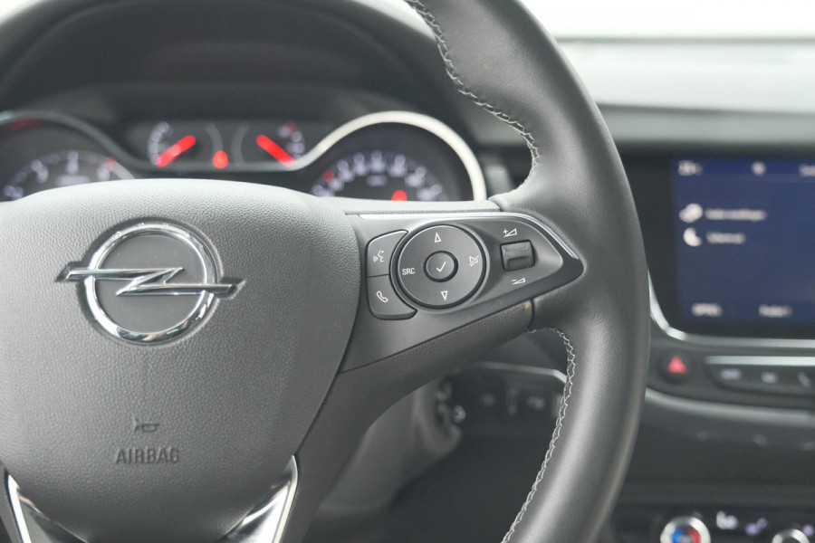 Opel Crossland Turbo 130 AT6 Elegance | Camera | Parkeersensoren | Navigatie | Apple Carplay