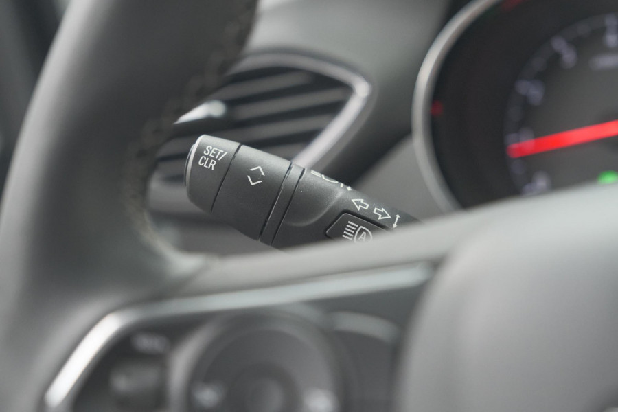 Opel Crossland Turbo 130 AT6 Elegance | Camera | Parkeersensoren | Navigatie | Apple Carplay