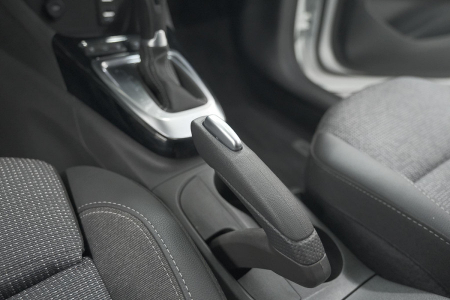 Opel Crossland Turbo 130 AT6 Elegance | Camera | Parkeersensoren | Navigatie | Apple Carplay