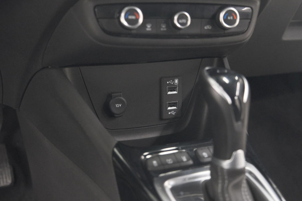 Opel Crossland Turbo 130 AT6 Elegance | Camera | Parkeersensoren | Navigatie | Apple Carplay