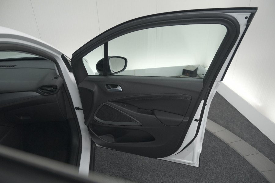 Opel Crossland Turbo 130 AT6 Elegance | Camera | Parkeersensoren | Navigatie | Apple Carplay