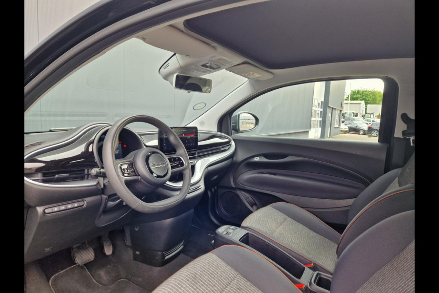 Fiat 500C 42 kWh 118PK /Stoelverw /Carplay /Android Auto
