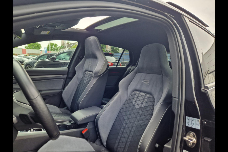 Volkswagen Golf 1.5 eTSI 3x R-Line Business+ /Pano /Garantie