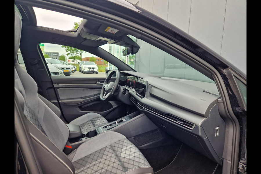 Volkswagen Golf 1.5 eTSI 3x R-Line Business+ /Pano /Garantie