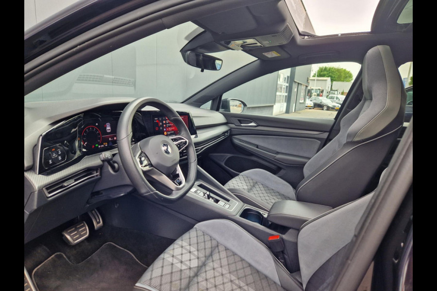 Volkswagen Golf 1.5 eTSI 3x R-Line Business+ /Pano /Garantie