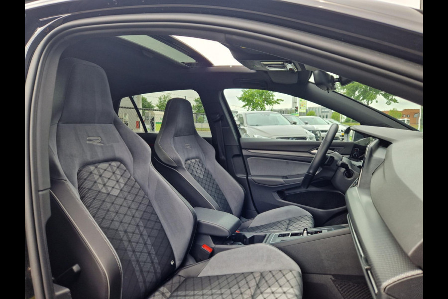 Volkswagen Golf 1.5 eTSI 3x R-Line Business+ /Pano /Garantie