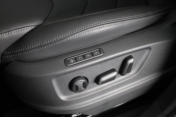 Škoda Kodiaq Business Edition Plus 1.5 TSI 150 pk 7 versn. DSG | Fabrieksgarantie tot 2028 | Leder | Panoramadak | Adaptive Cruise Control | 360º camera |