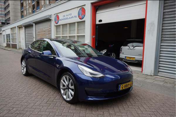 Tesla Model 3 Long Range AWD 75 kWh Dual Motor | Nederlandse BTW auto | 351 pk | Panorama | Auto Pilot | Leer | Electrische stoelen met memory en verwarming | 19inch sportvelgen