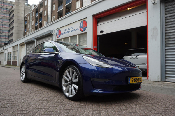 Tesla Model 3 Long Range AWD 75 kWh Dual Motor | Nederlandse BTW auto | 351 pk | Panorama | Auto Pilot | Leer | Electrische stoelen met memory en verwarming | 19inch sportvelgen