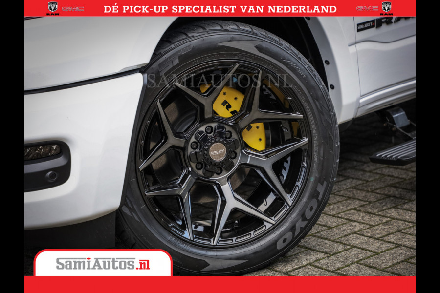 Dodge Ram 1500 Limited Night High Output 540HP 706Nm | Massage + Full Option | De Meest Luxe en Volle Pick-Up in zijn Klasse | Comfortabele Dubbele Cabine met Royale 5 Zitplaatsen | BPM vrij | Nu Leverbaar uit Voorraad | Voorraad Nr 2352 - 7649