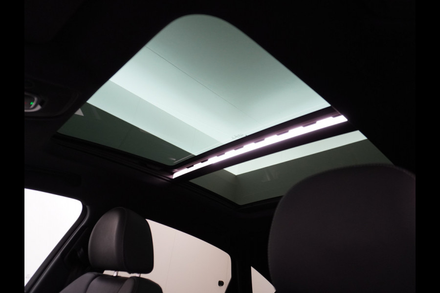 Audi e-tron Sportback 50 Quattro 71kWh S-Line Luchtvering Adaptive-Cruise Panorama-Dak Apple Carplay Android Trekhaak Elektr.Sport-Stoel+Leder/Alcanta Edition Phone-Box Zwarte-Hemel Nacht-Zicht-Assist 2x-Laadpunt Lane-Assist Audi-smartphone-interface