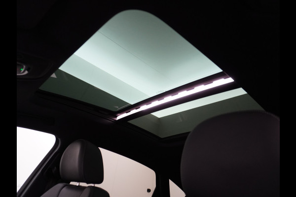 Audi e-tron Sportback 50 Quattro 71kWh S-Line Luchtvering Adaptive-Cruise Panorama-Dak Apple Carplay Android Trekhaak Elektr.Sport-Stoel+Leder/Alcanta Edition Phone-Box Zwarte-Hemel Nacht-Zicht-Assist 2x-Laadpunt Lane-Assist Audi-smartphone-interface